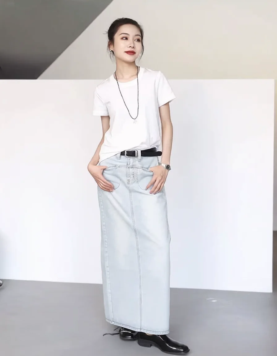 大人可愛い服 40代コーデの完全ガイド｜シンプルブラウスで年齢を隠す秘密