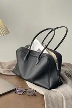 本革製 ショルダーバッグ【大容量・ボストンバッグ・通勤用・トートバッグ】