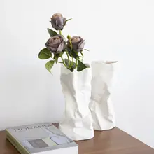 北欧デザインのアート風陶器花瓶【不規則なシワ・デスク装飾用】