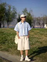 シンプルで清潔感のある無地の短袖シャツ【男女兼用・夏用・コットン・ルーズフィット】