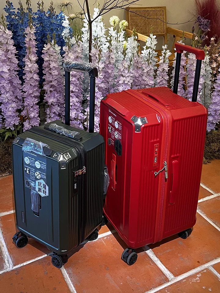 高品質の大容量旅行用キャリーケース【男女兼用・パスワードロック・軽量】