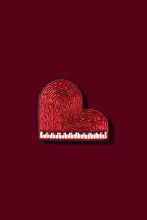 インドシルク製 手刺繍ハートピアノブローチ【個性的なデザイン・アクセサリー】