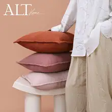 高級感ある赤いソファ用クッションカバー【取り外し可能・コーデュロイ】