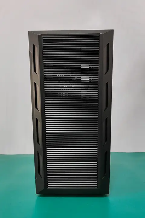 タワー型ワークステーションサーバーケース【多光ドライブ用・ATXマザーボード対応・NAS用・複数HDD搭載可】