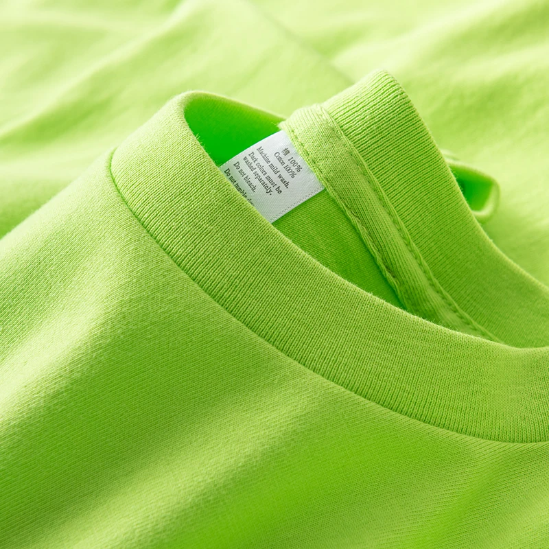 「tシャツ お揃い カップル おすすめ」は、この薄緑色のコットンTシャツが答えなのではないか？