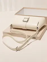 高級感あるデザインの牛革バゲットバッグ【肩掛け・通勤用・ファッション】
