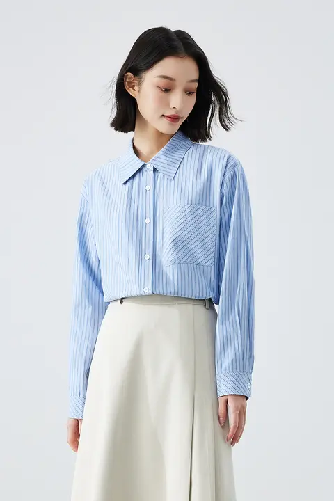 青いストライプのシャツ【秋用・ビジネススタイル・小柄女性対応】