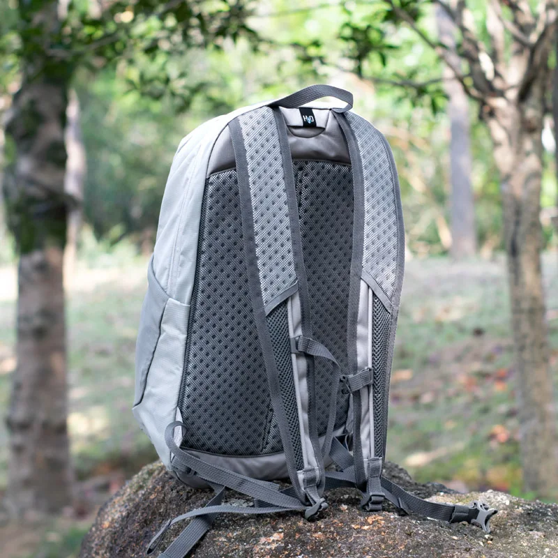 軽量登山リュック おすすめ：江麒 山岭yhh 20リットル フォレストグリーンモデル