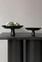 浮彫りデザインの実木製高脚トレイ【フルーツプレート・インテリア装飾用】