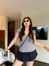 デザイン性のあるストライプシャツ【ウエストシェイプ・甘美なスタイル・韓国風】（セットアップ対応）