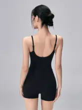 フィットネス向けヨガウェア【キャミソール・美背デザイン・インナー付き・夏用】（セットアップ対応）