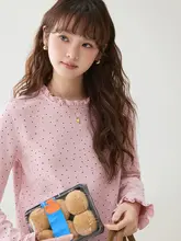 ドットレース長袖ピンクTシャツ【甘美なデザイン・ゆったりシルエット】