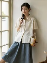 杏色の刺繍入り半袖シャツ【学院風・ゆったりデザイン・夏用】