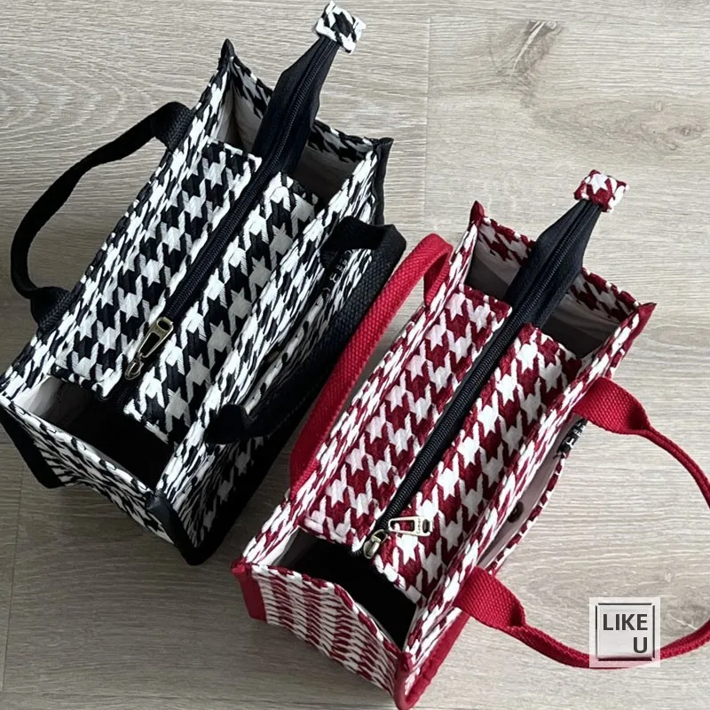 通勤バッグが軽くて整理しやすいって、本当に大切？千鳥格の手提げトートバッグで解決するリアルな使い方