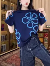 女性用 ゆったりとしたデザインのプリント半袖Tシャツ【スタイリッシュ・普段使いに最適・スリム効果】