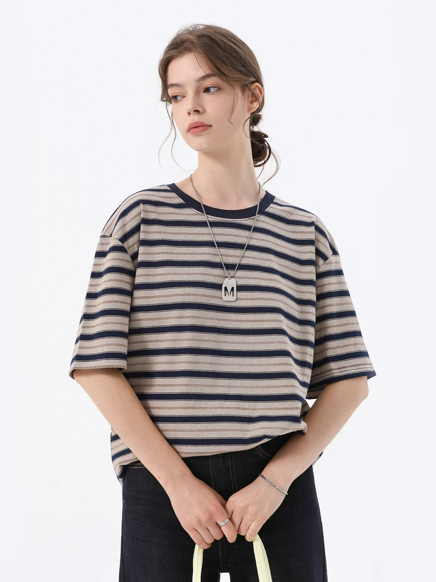 ストライプ柄 メンズTシャツはどう選ぶ？ヴィンテージ風の半袖Tシャツが通勤や日常に最適な理由