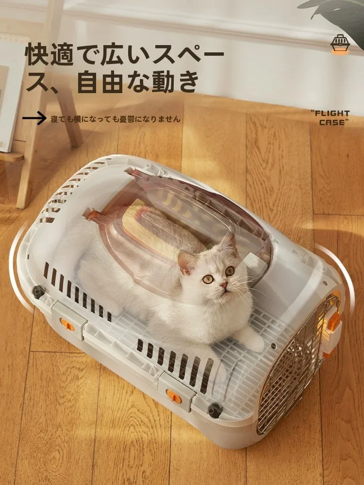 ペット避難グッズとしてのキャリーバッグ：大容量猫型宇宙船デザインの実用性と使い方