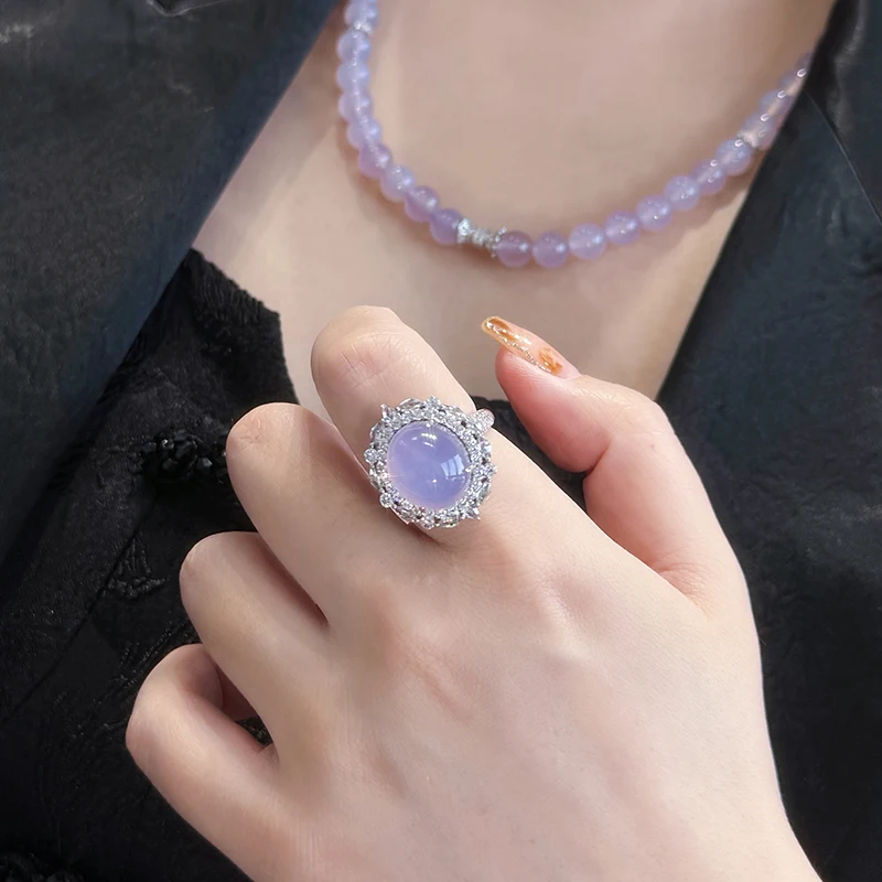 紫色天然アメジストリング：高品質オーバルカットで女性向けの宝石コレクションを実現