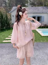夏の美しいリゾート風コーディネート【中華風・刺繍デザイン・トップスとショートパンツ】（セットアップ対応）