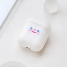 かわいいスマイルデザインのシリコン製AirPods保護ケース【防落・充電対応】