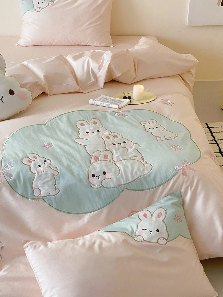 4歳の誕生日プレゼント 女の子 どう選ぶ？おもちゃより「かわいい」が勝る理由とは？