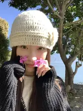 立体花デザインの細編みニット帽【防寒・高級感・女性用】