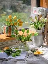 高級感のあるチューリップの造花【飾り用・リアルな質感・撮影用】