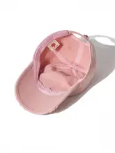 日本製のほつれ加工と中空の英語刺繍キャップ