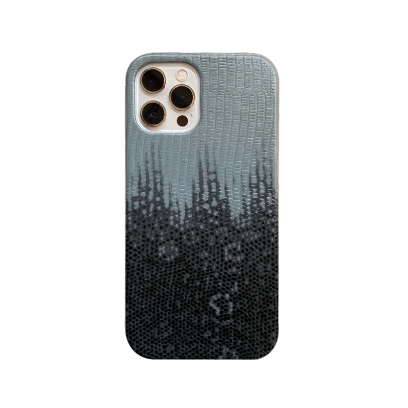iPhone12 ショルダーケース おしゃれに選ぶべきは、本革のレトロ風デザイン？