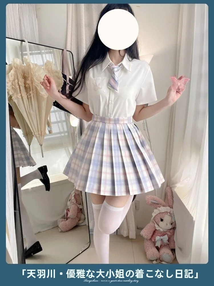 オリジナルチェック柄JK制服スカート：大学入学祝い女子向けの実用性とデザインバランス