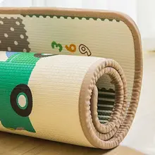 折りたたみ可能な寝具マット【防湿・アウトドア・家庭用】