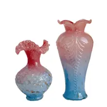 中古 フェントン 花びら模様の粉ブルーグラデーション 金箔手作り ガラス花瓶【水耕栽培・インテリア装飾】