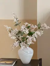ミルキーオフホワイトの手作りガラス花器【シンプルな中古風デザイン・デスク装飾用】
