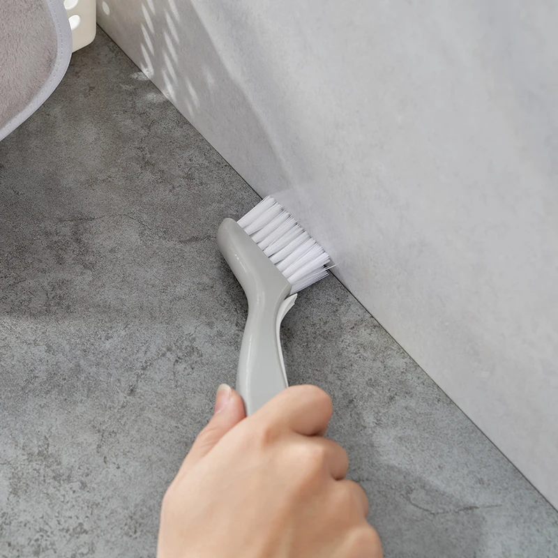 ブラインドの隙間汚れを落とすには、この1本が絶対に必要？
