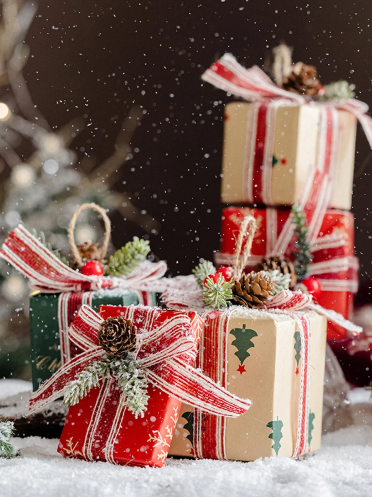 クリスマスツリーに差し込む一瞬を、どう演出する？