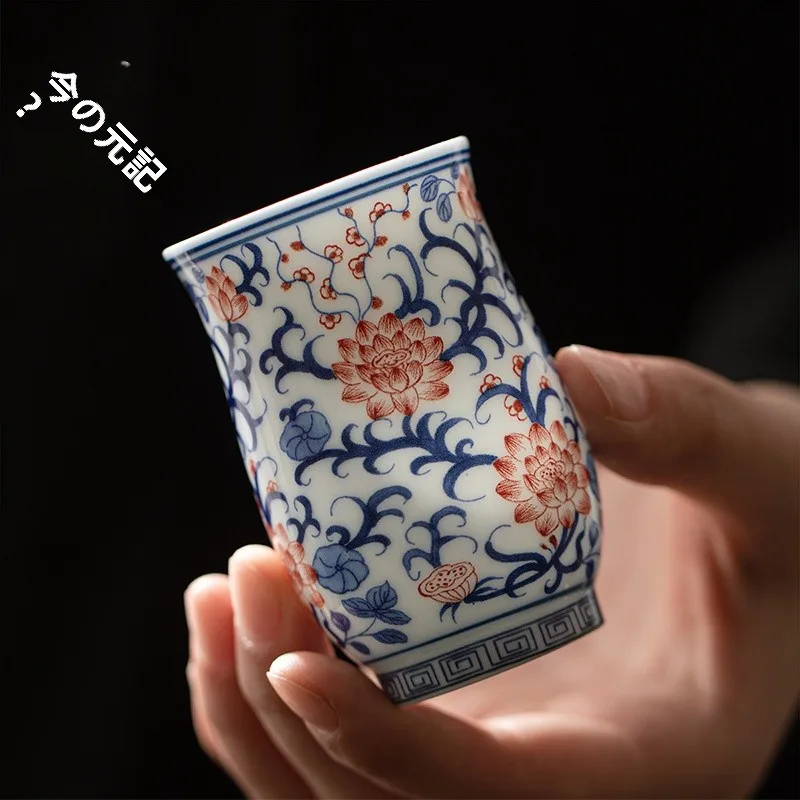 青花柄陶器製ティーカップ：高級感と香りを楽しめる中式デザインの選択肢