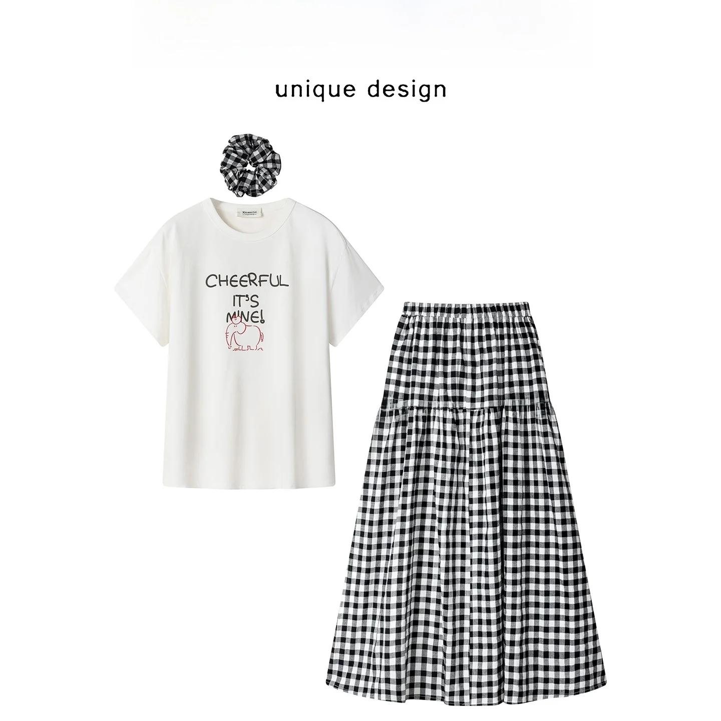 チェック柄ハイウエストスカートと印花Tシャツの夏コーデ：レトロスタイルで軽量な日常着の実用性