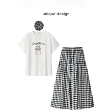 印花Tシャツ【カジュアル・半袖・夏用】とチェック柄ハイウエストスカート【レトロスタイル】（セットアップ対応）