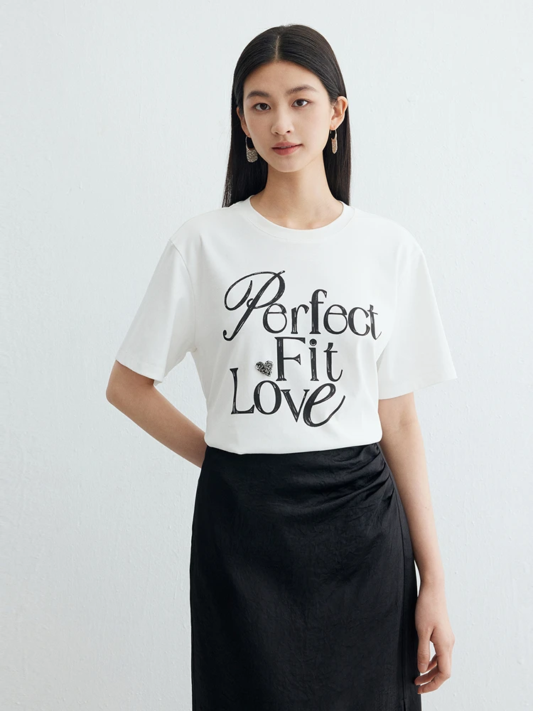 通勤用Tシャツの形は？ゆったりシルエットが通勤スタイルを救う理由