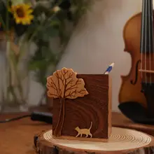猫と木のデザインの木製ペン立て【デスク収納用・ギフトに最適】