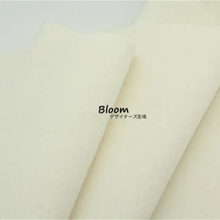 極上の柔らかさの裏表使用可能な乳白色カシミヤ風ウール生地【コートやケープ用】