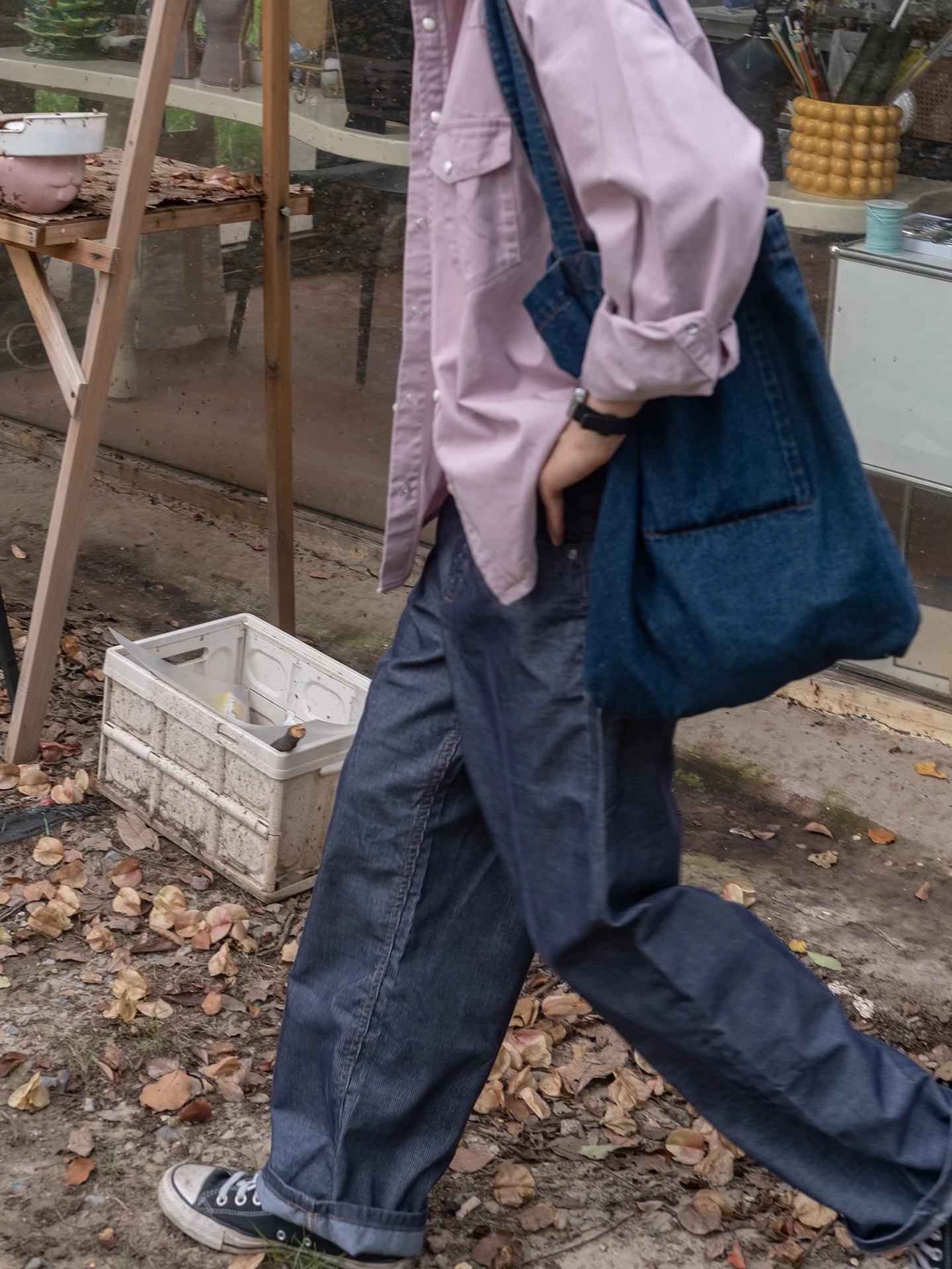 40代の女性にぴったり？ギャルパンツとデニムガウチョパンツの違いを知れば、秋冬のカジュアルコーデがぐっと上品に