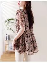 夏用のフラワープリントシフォン半袖ブラウス【体型カバー・フィット】