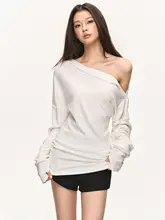 斜め肩デザインの長袖Tシャツ【白・チュニック風・ニット】