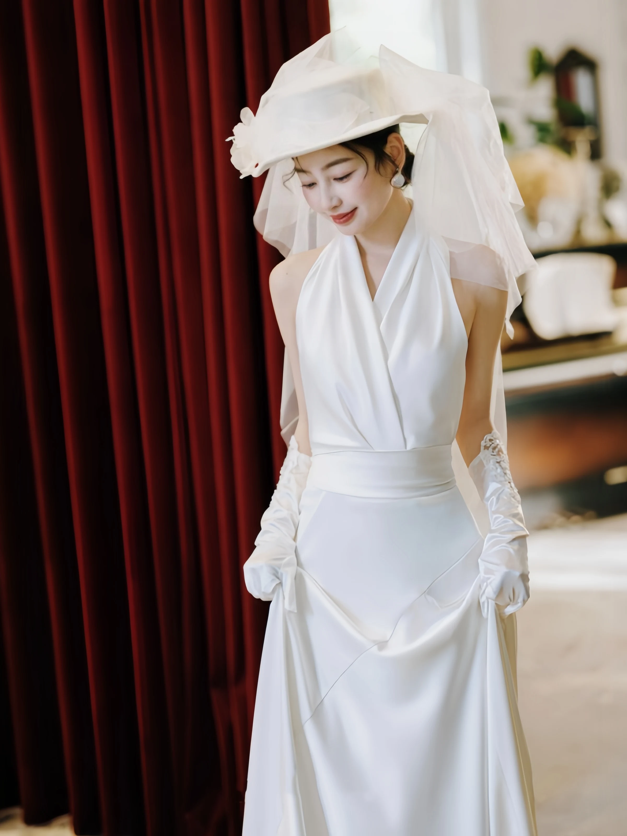 結婚式に着るドレスは、本当に「シンプル」が勝るの？