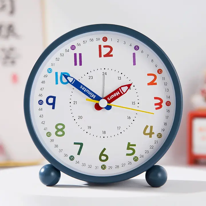 シンプルな学生用目覚まし時計【静音・デスク用・贈り物に最適】