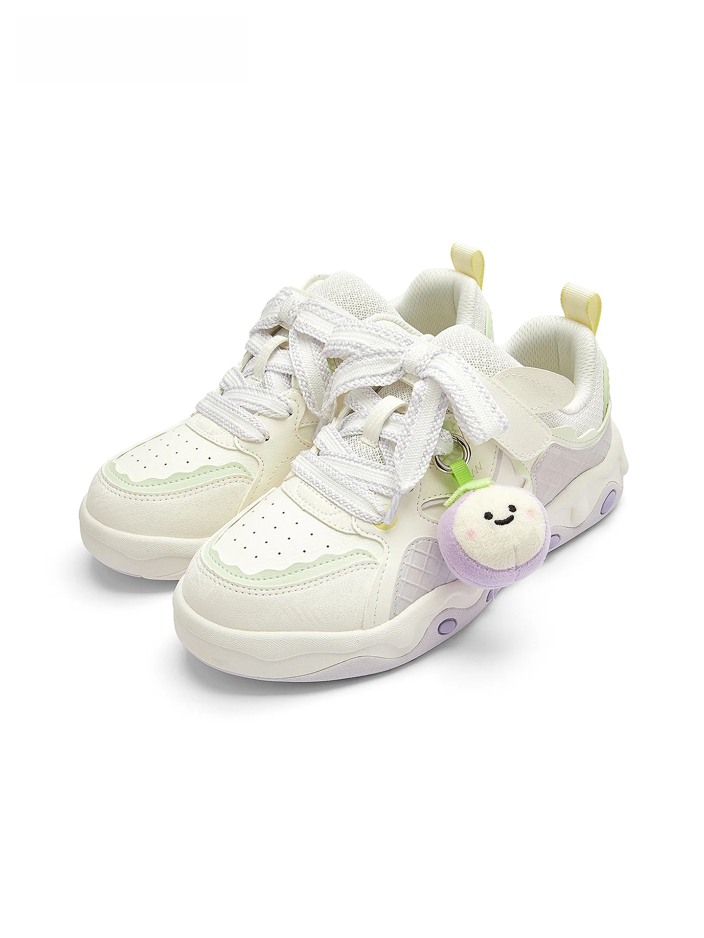 子供靴収納に悩む親たち、この1品で解決できるの？