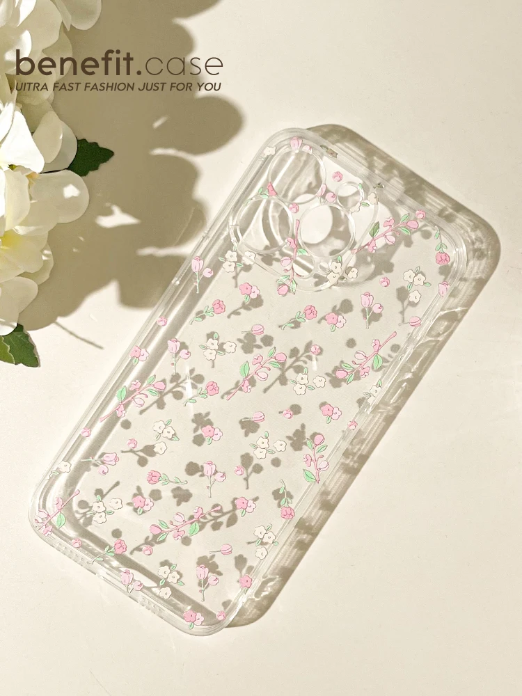 透明アレンジスマホケース：やわらかなピンクの花柄TPUケースの実用性と使い方