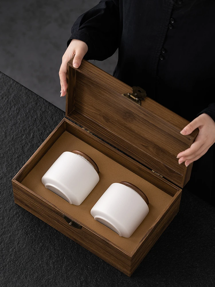 キッチンをスッキリ整理！収納グッズおすすめ｜陶器製茶葉ボックスで心の整理を実現
