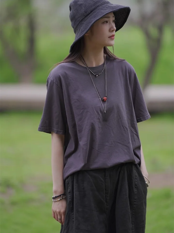 コットン素材のベーシック無地ショートスリーブTシャツ【女性用・薄手・万能デザイン】